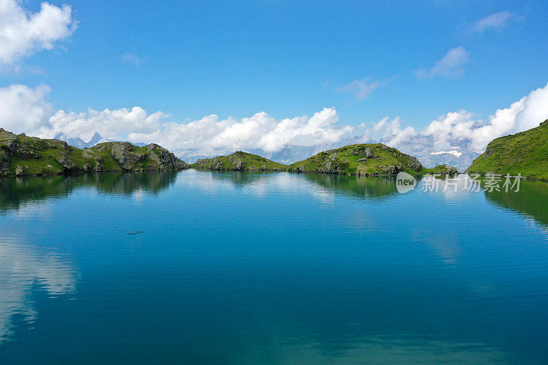 美丽的山湖