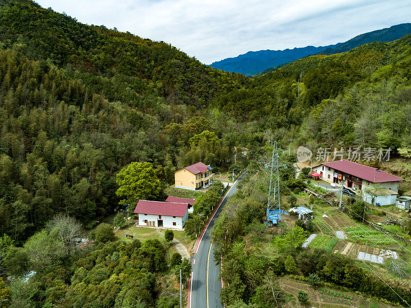 柏油路，山林公路