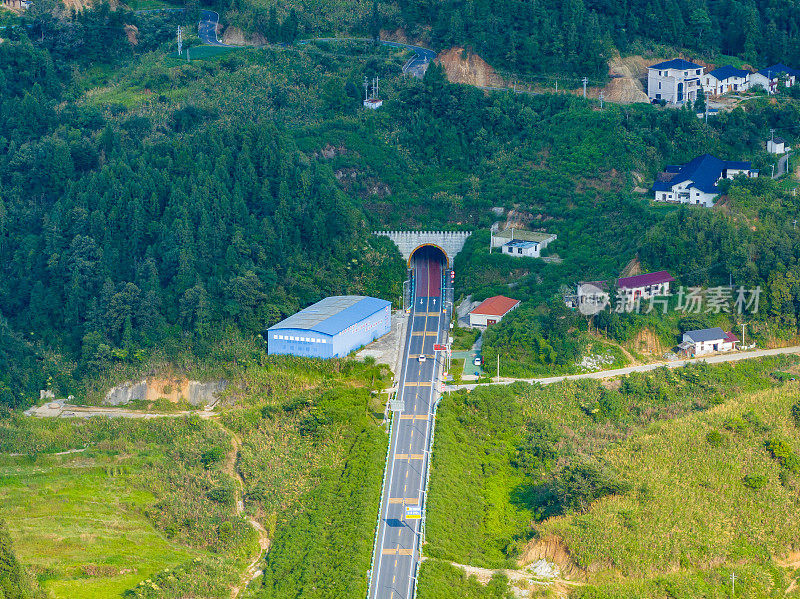 山路和隧道