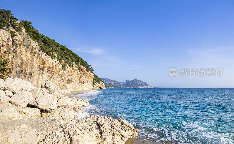 卡拉卢纳，撒丁岛东海岸最具标志性的海滩之一——意大利