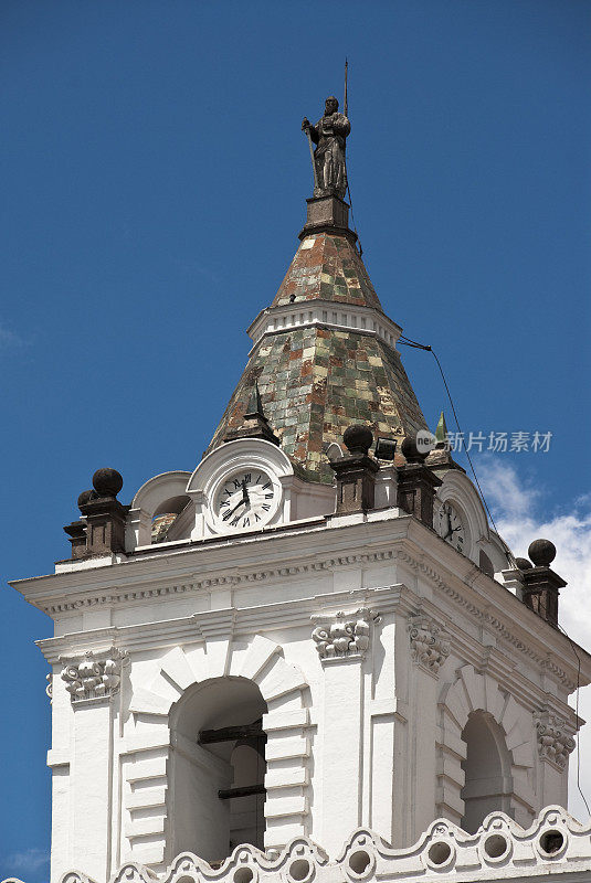 圣方济各尖塔在基多，厄瓜多尔