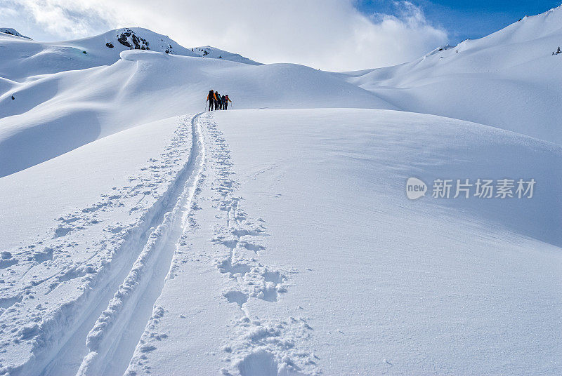 加拿大落基山脉滑雪旅游