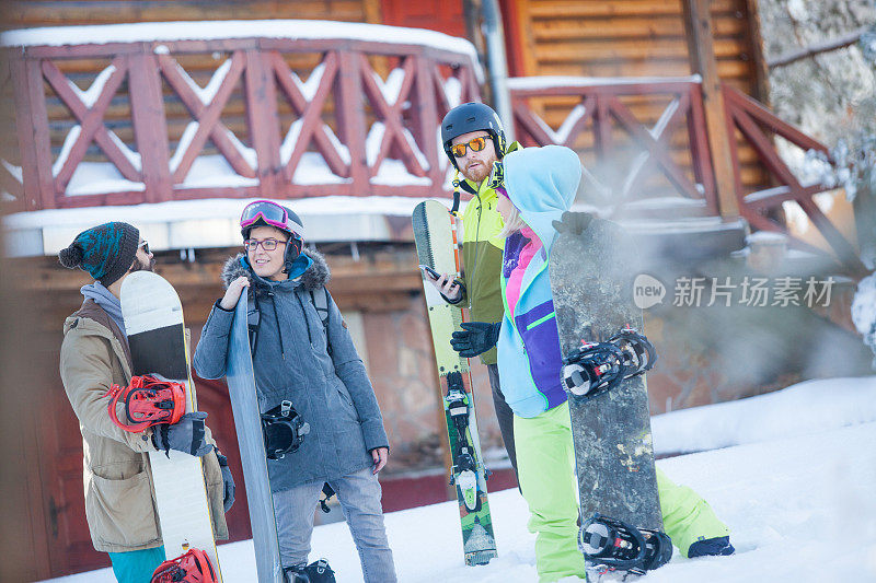 滑雪者在山上制定计划