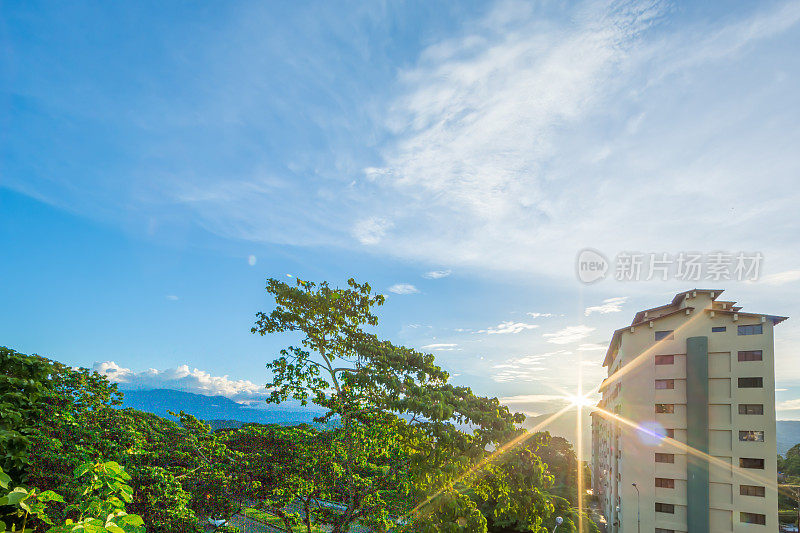 城市的日落