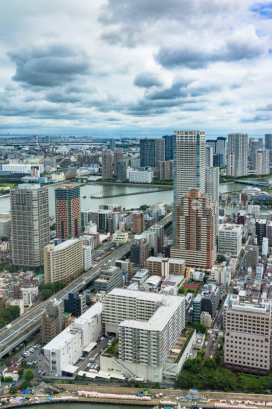 晴天俯瞰东京郊区