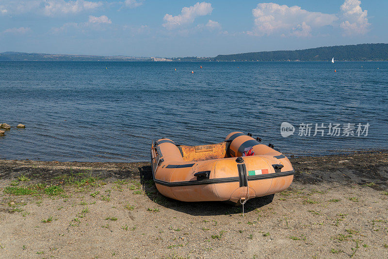 意大利海滩与十二宫船