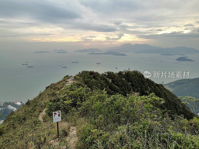 位于香港西山及离岛