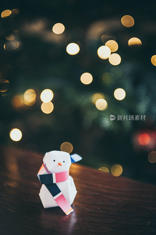 纸折纸雪人配围巾，圣诞装饰