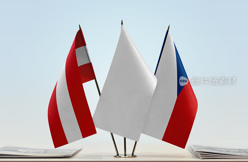 奥地利和捷克共和国国旗