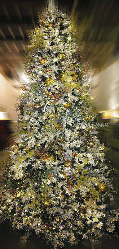圣诞树，装饰品，圣诞饰品，金色LED灯。