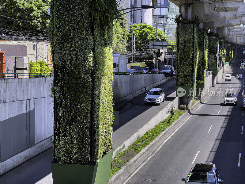 高速公路基础设施