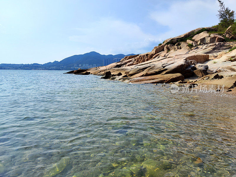 香港岛达吉拉角清澈的海水