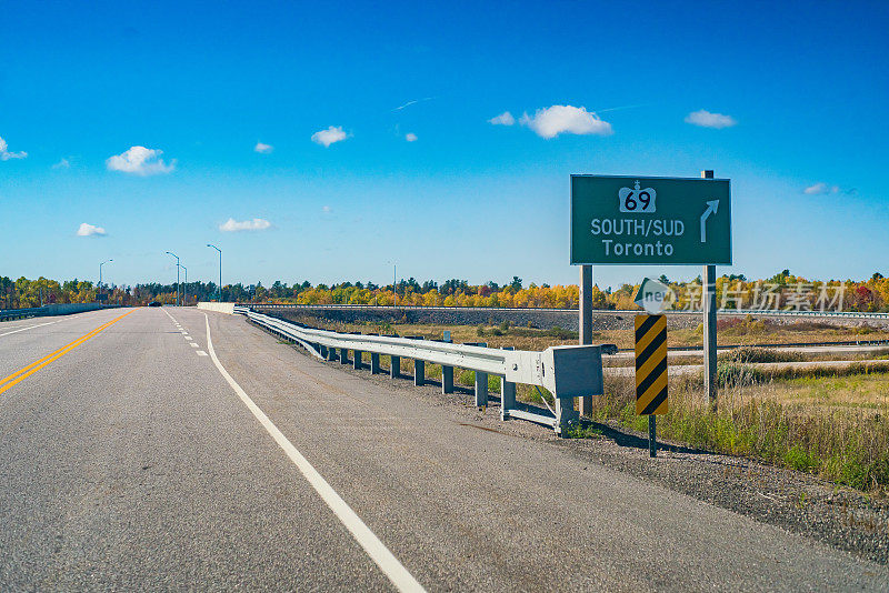高速公路匝道到69号高速公路南往多伦多