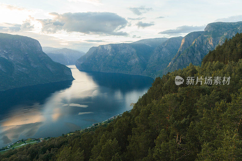 挪威峡湾的美景