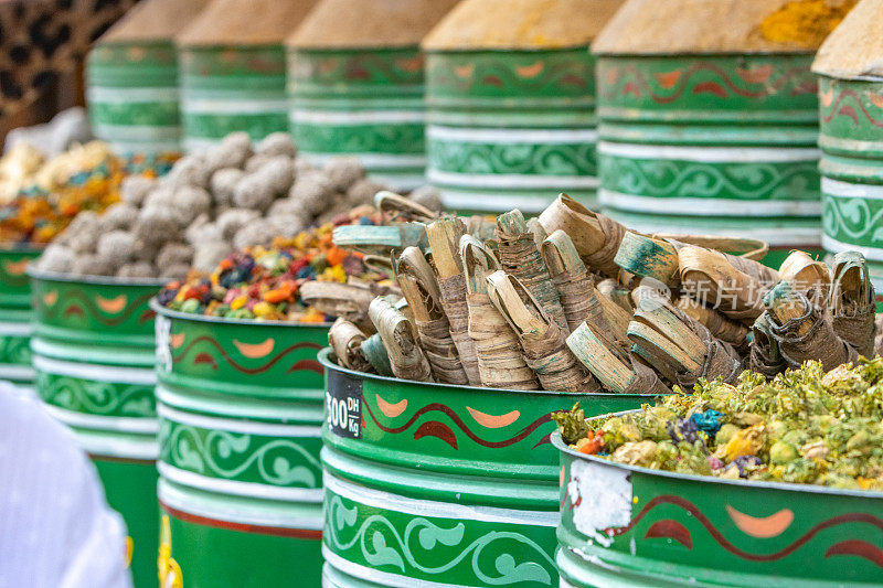 摩洛哥马拉喀什麦地那区的香料集市