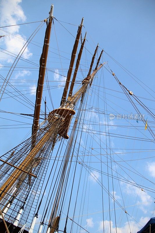 帆具和桅杆