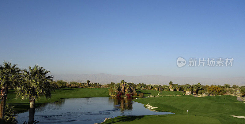 美丽和宁静的沙漠高尔夫球场