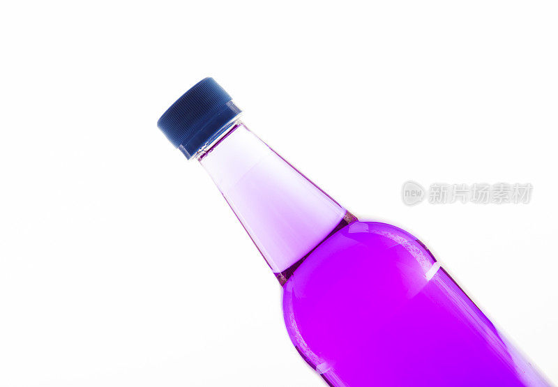 紫色液体。