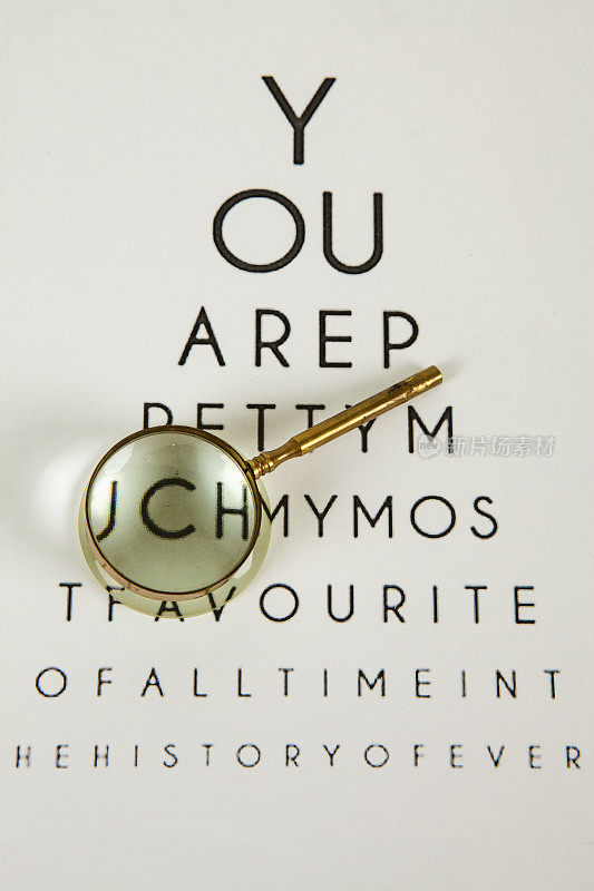 眼科医生测试视力