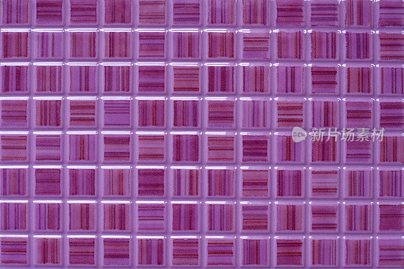 粉红色的正方形瓷砖