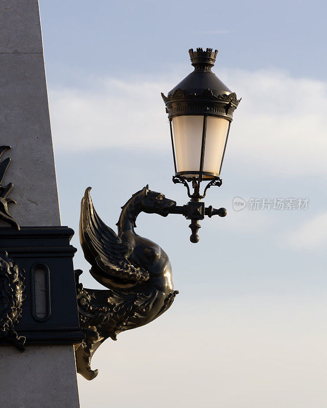 布达佩斯玛格丽特桥上的龙灯