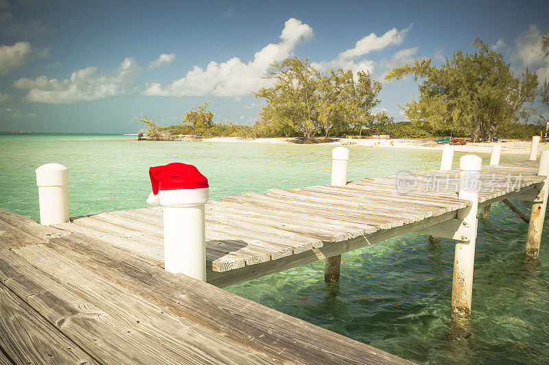 码头上的圣诞老人帽