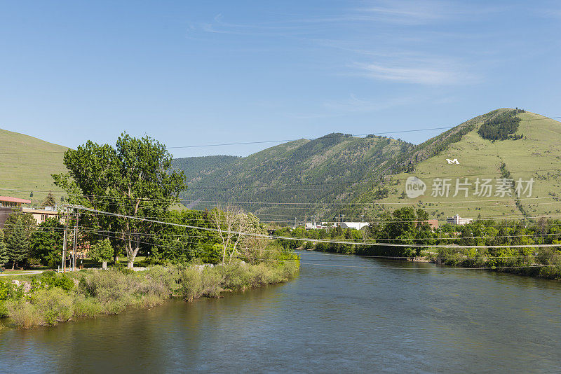 米苏拉蒙大拿克拉克福克河风景山泉风景美国