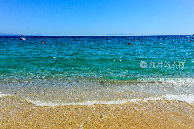 美丽的海滩和热带海洋-米科诺斯，希腊