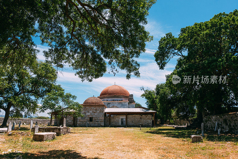 伊利亚斯贝综合体和清真寺