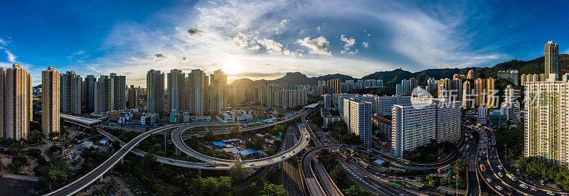 九龙日落鸟瞰图，街道及高速公路上的灯光