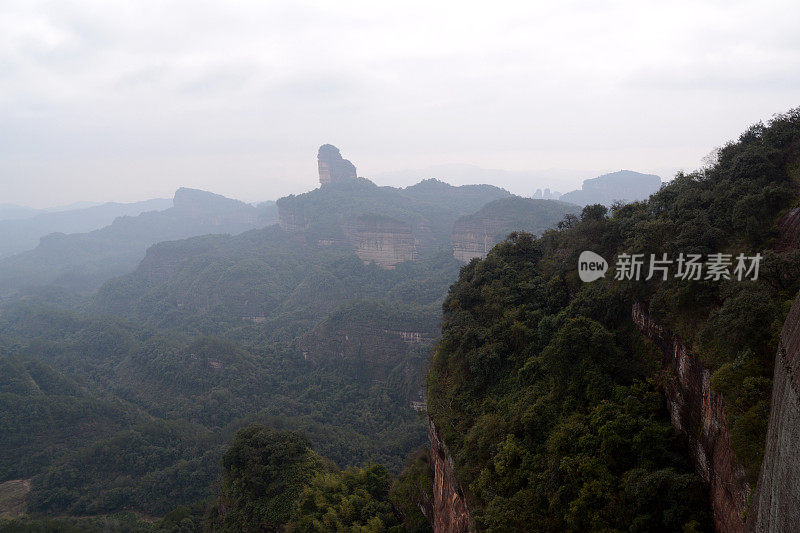 中国广东省丹霞山喀斯特地貌景观