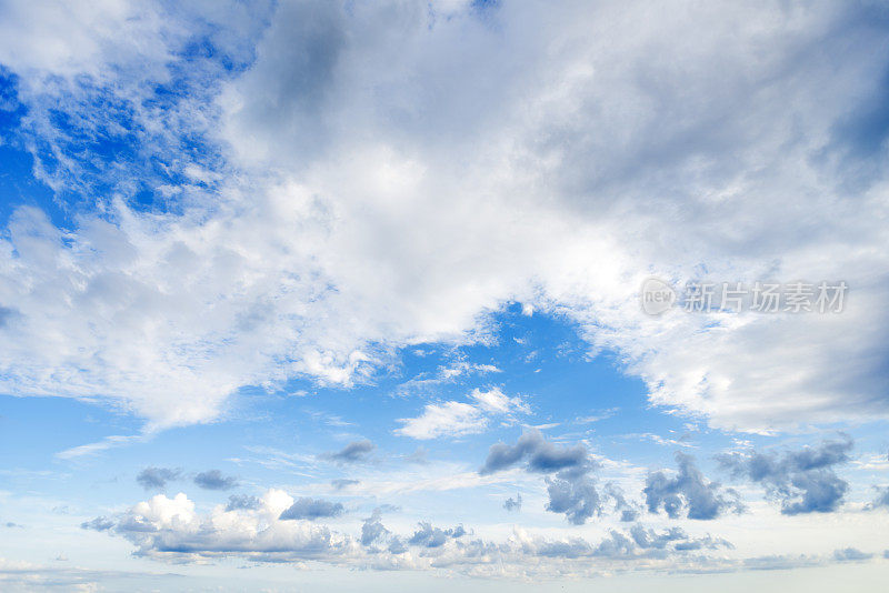照片中,cloudscape