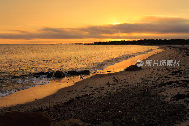 性质:海滨日落