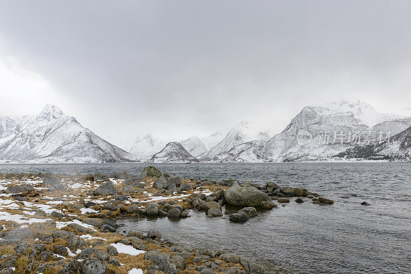 挪威罗弗敦的冬季景观