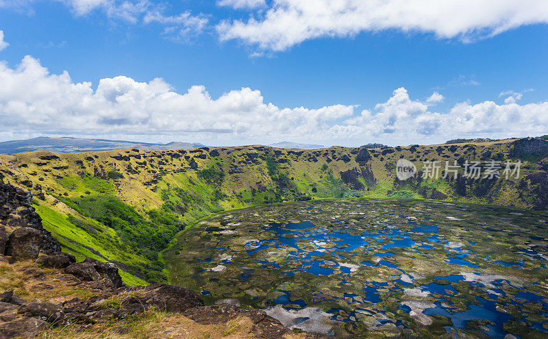 智利复活节岛上的拉诺考火山火山口