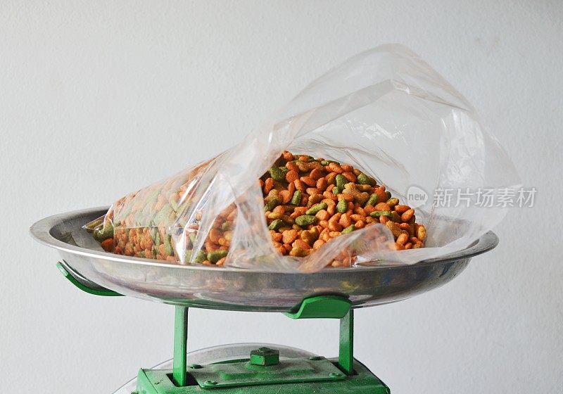 宠物食品塑料袋称重托盘