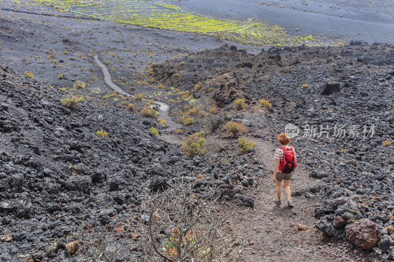 在火山步道，拉帕尔马