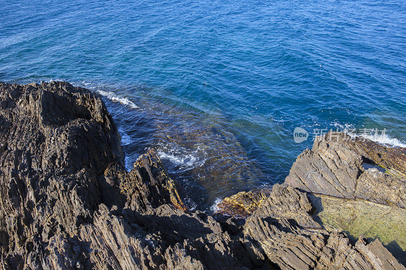 科利乌尔页岩被地中海侵蚀