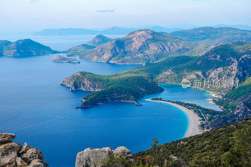 在冬天，Oludeniz。