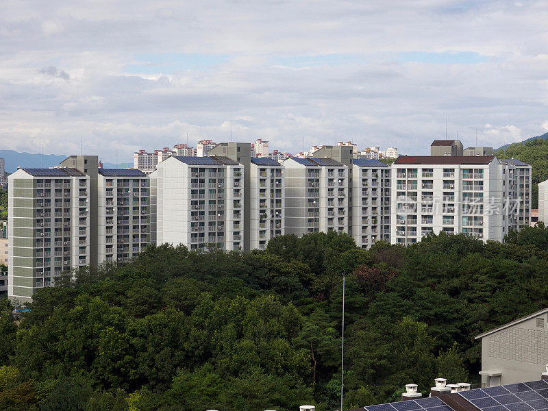 在韩国有太阳能电池板的公寓