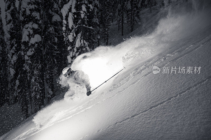 粉滑雪