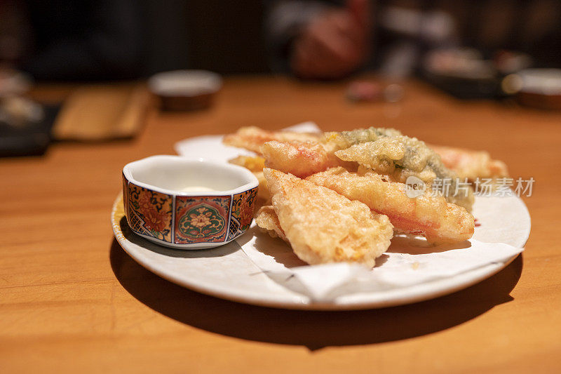 餐厅里的日本料理叫天妇罗