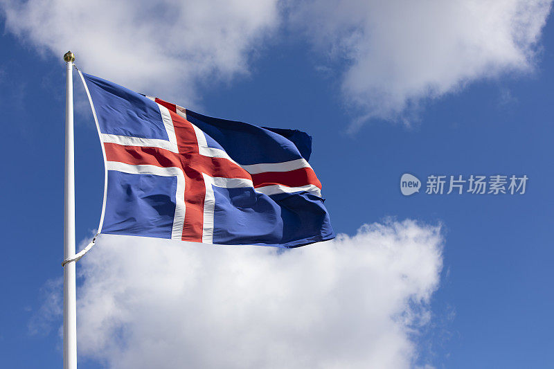远处的冰岛国旗