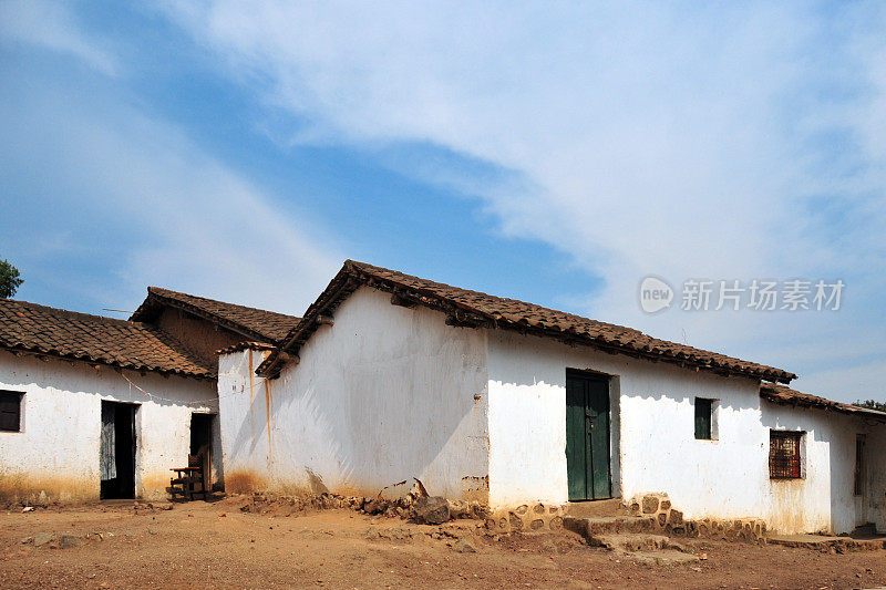 卢旺达鲁巴武区NR2公路上的村庄