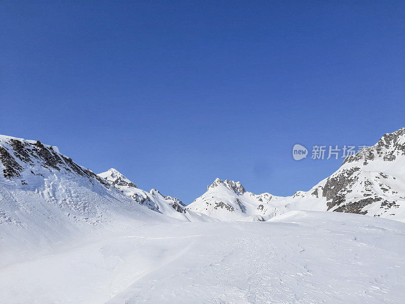 瑞士，冰川上的雪道