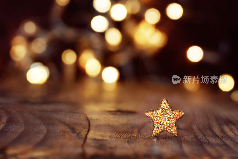 圣诞背景与星星和散景