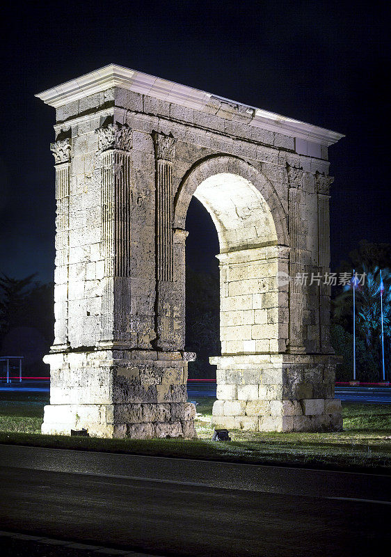 西班牙塔拉戈纳的贝拉凯旋门。