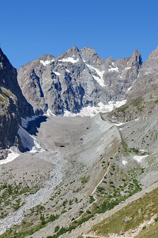 2010年夏天的黑色冰川(法国阿尔卑斯山)