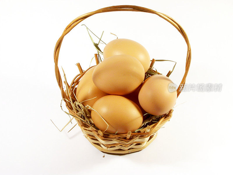 篮子里有新鲜的鸡蛋