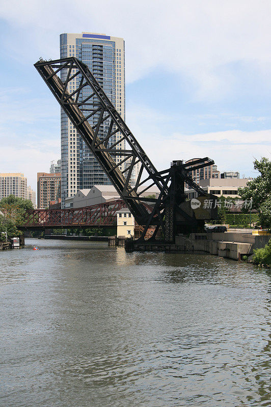 芝加哥河上的吊桥。